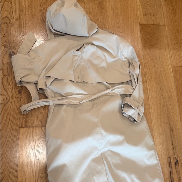 Rhone Utility Trench Coat Beige Safari - Picture 11 of 12